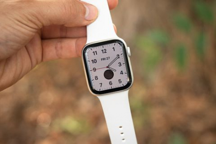Ngày phát hành và thông báo ra mắt iPhone 12 / Pro 5G và Apple Watch Series 6 bị rò rỉ
